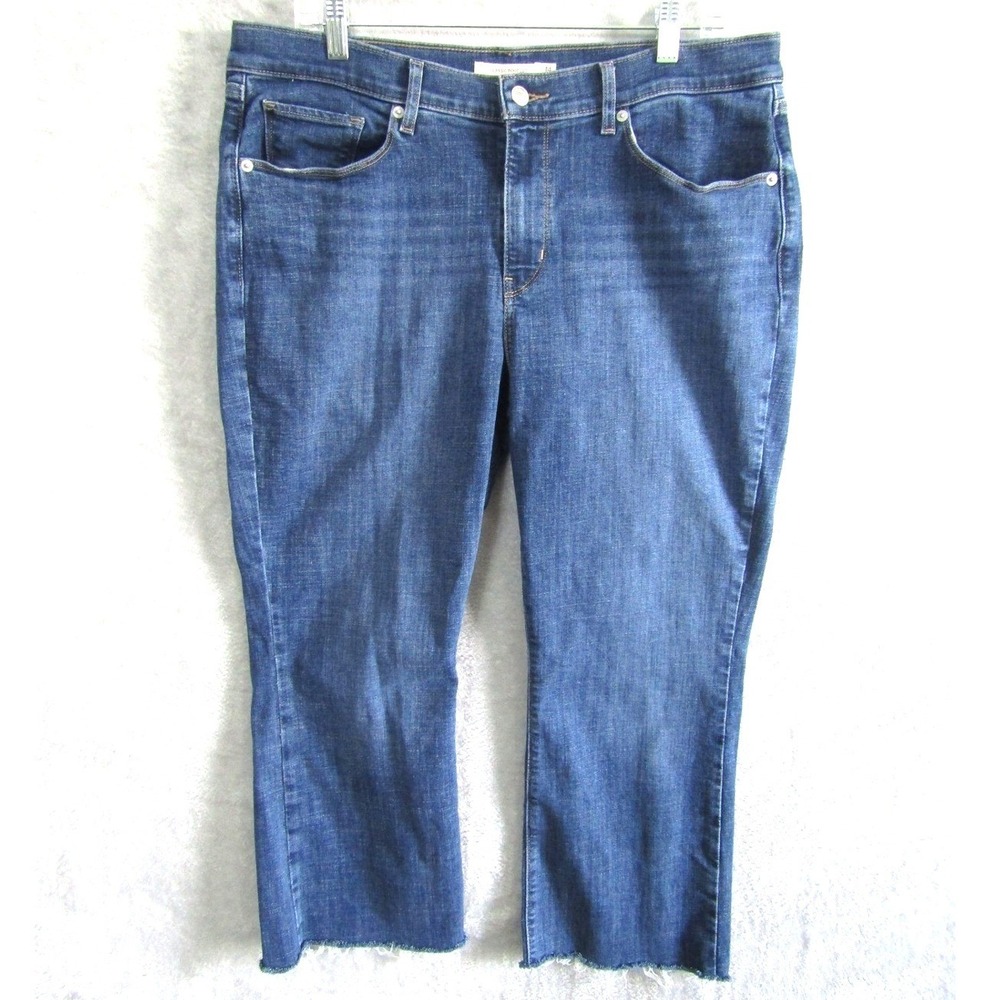 Levis Classic Bootcut Jeans Womens 14 Medium Wash Raw Hem Cropped Capri Blue
